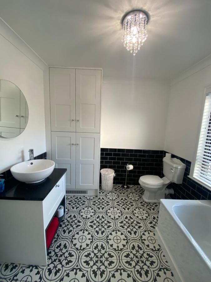 New Listing Faye'S Place Ντόνεγκαλ Εξωτερικό φωτογραφία