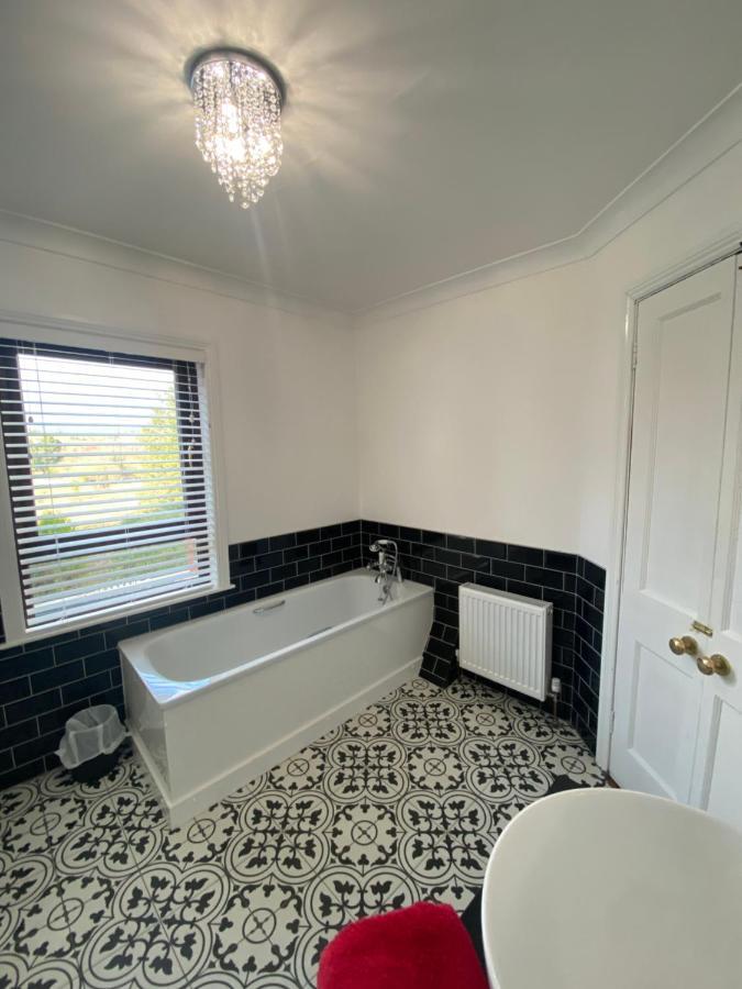 New Listing Faye'S Place Ντόνεγκαλ Εξωτερικό φωτογραφία